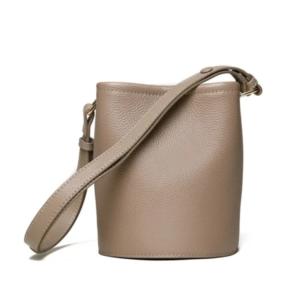 Le Sac a Bandouliere Seau 9 1
