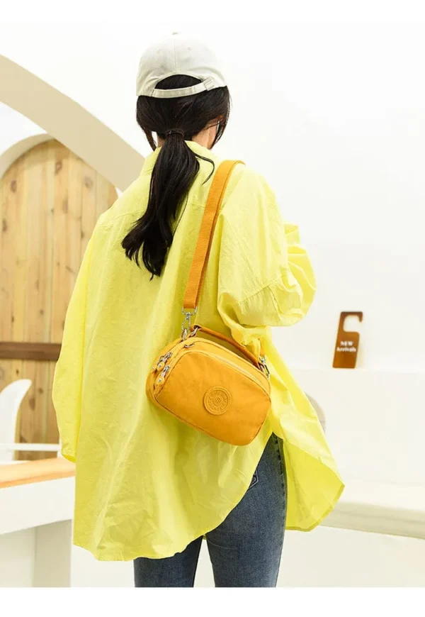 Le Sac a Bandouliere en Nylon 10 1